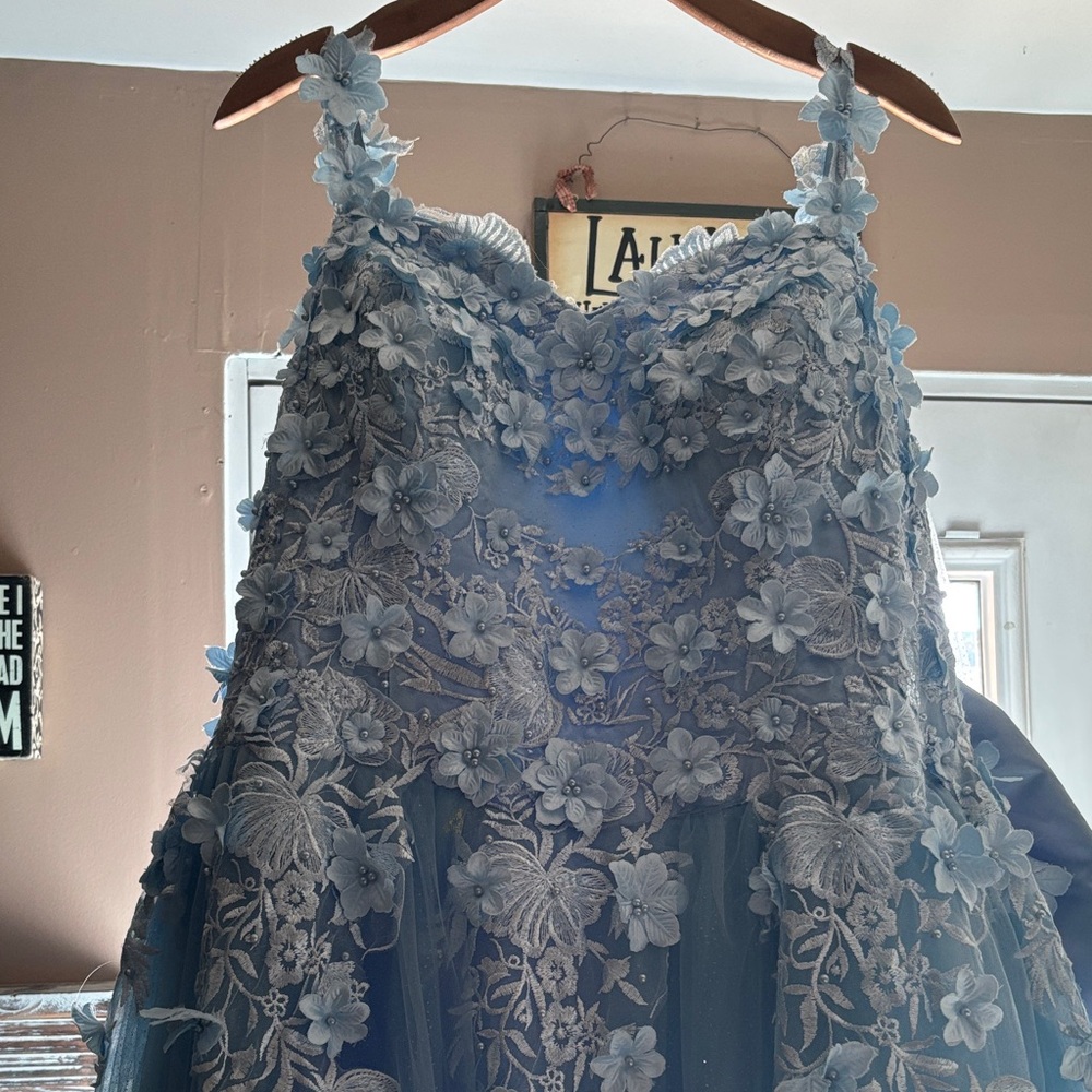 Blue Floral Appliqué Evening Dress